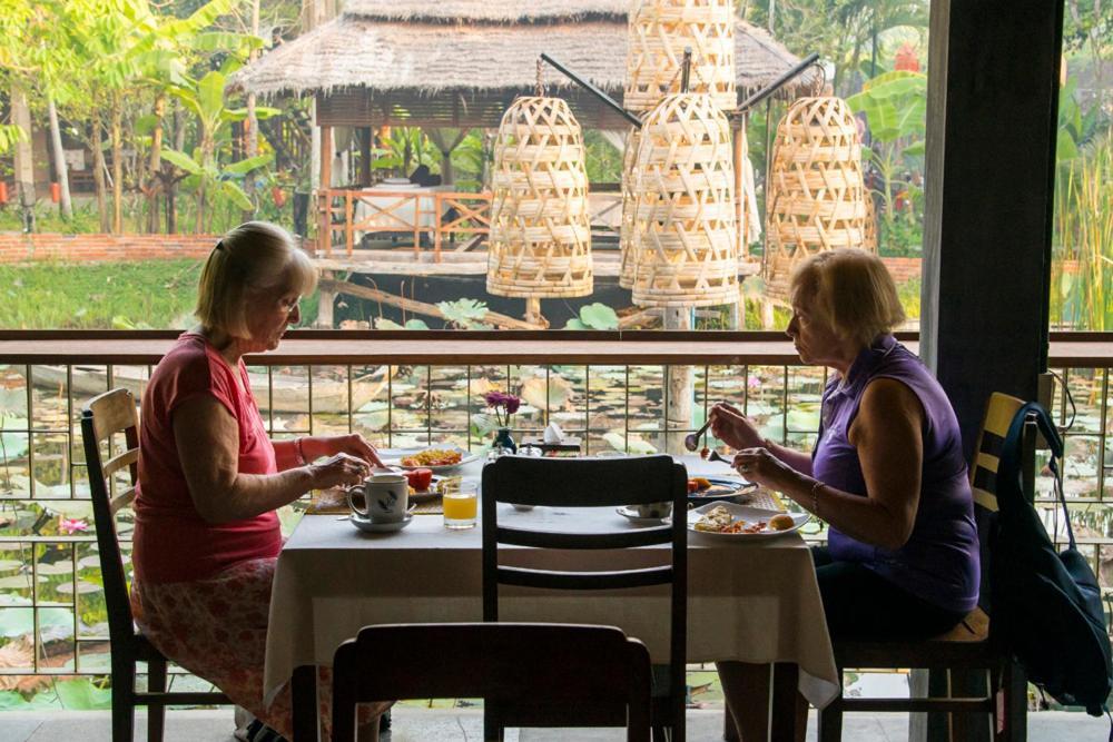 Maisons Wat Kor Battambang Bagian luar foto